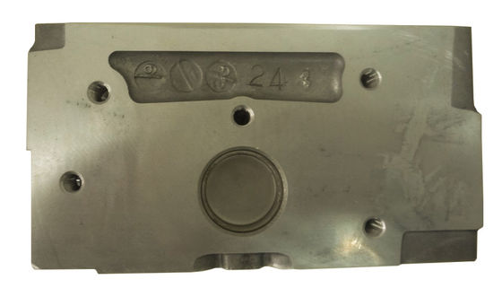 إسوزو تروبير هولدن جاكارو 4JX1 رأس أسطوانة الألومنيوم 8-97245-184-1 3.0L 16V