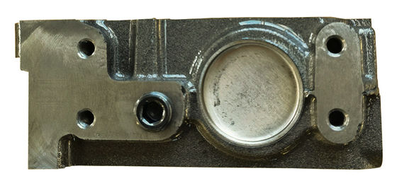 ISUZU DOOSAN SOLAR030+ 3LB1 رأس أسطوانة الصب الحديد 8-97163-401-0 1.12L 6V