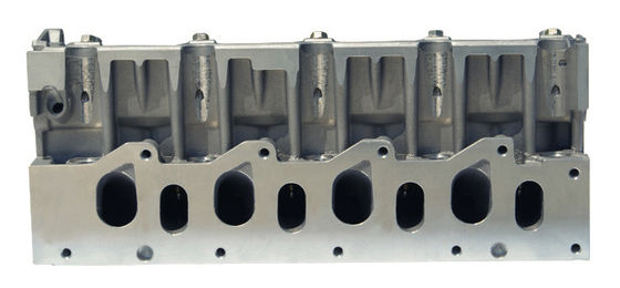 NISSAN PrimaStar Primera InterStar F9Q رأس الاسطوانة من الألومنيوم 7701478573 4401521 4416854 93195299 9109521 908564 1.9L 8V